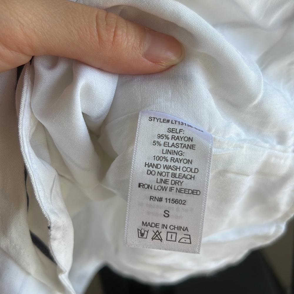 NWOT farrow white and navy stripe crop top - Picture 3 of 7